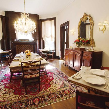 Louisville Bourbon Inn Ngoại thất bức ảnh