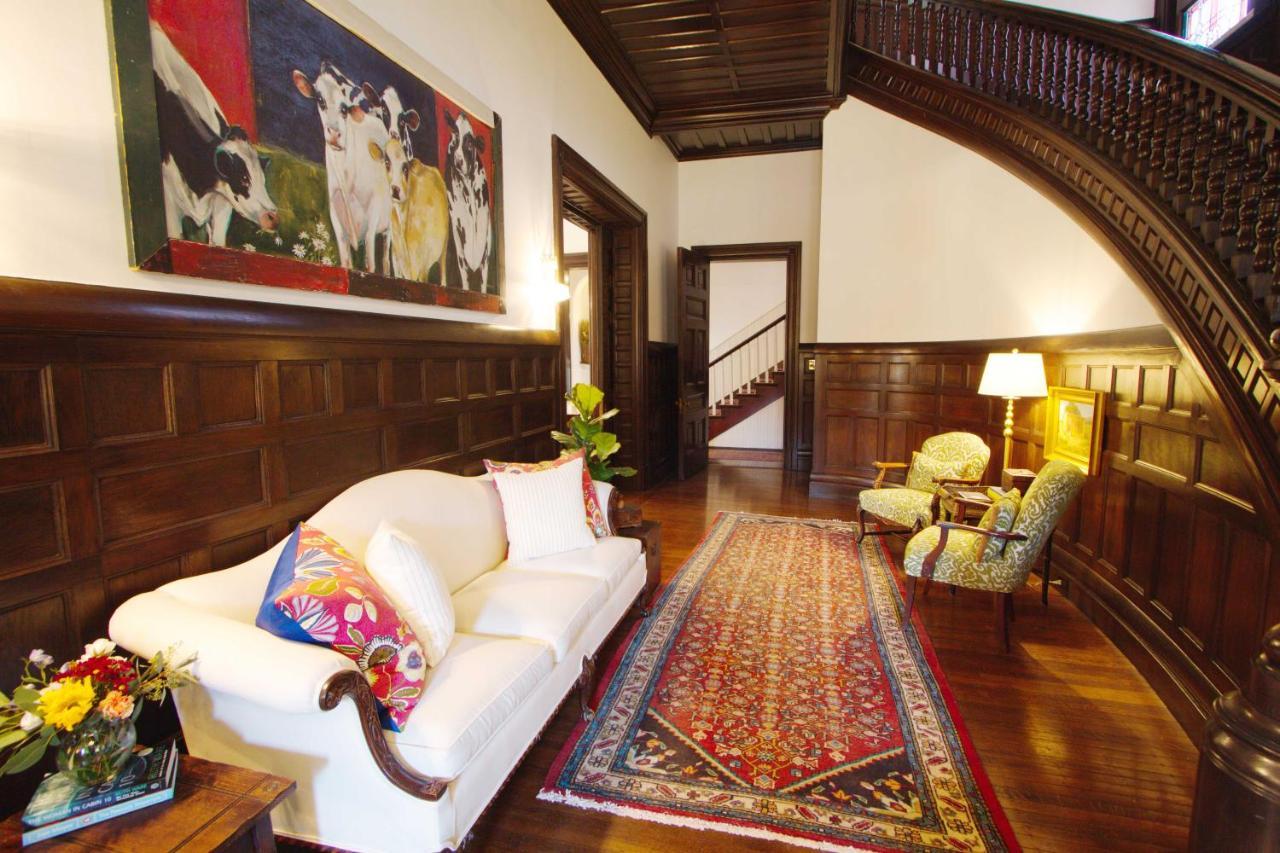 Louisville Bourbon Inn Ngoại thất bức ảnh