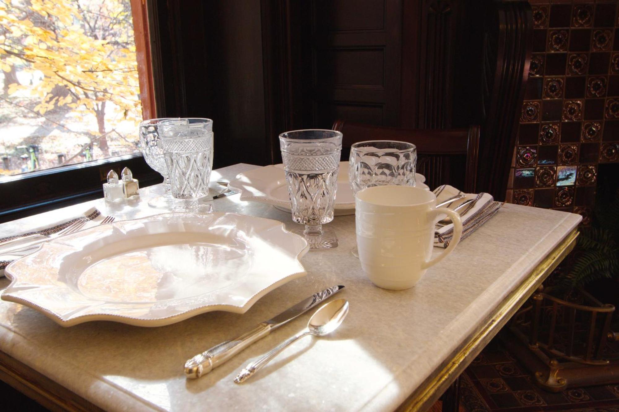 Louisville Bourbon Inn Ngoại thất bức ảnh